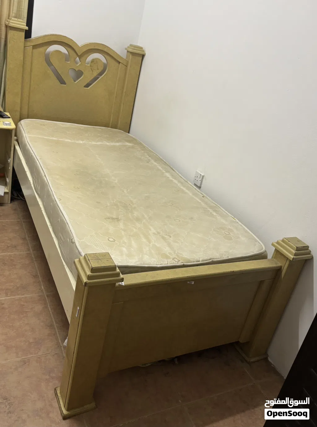single bed and mattress bd18