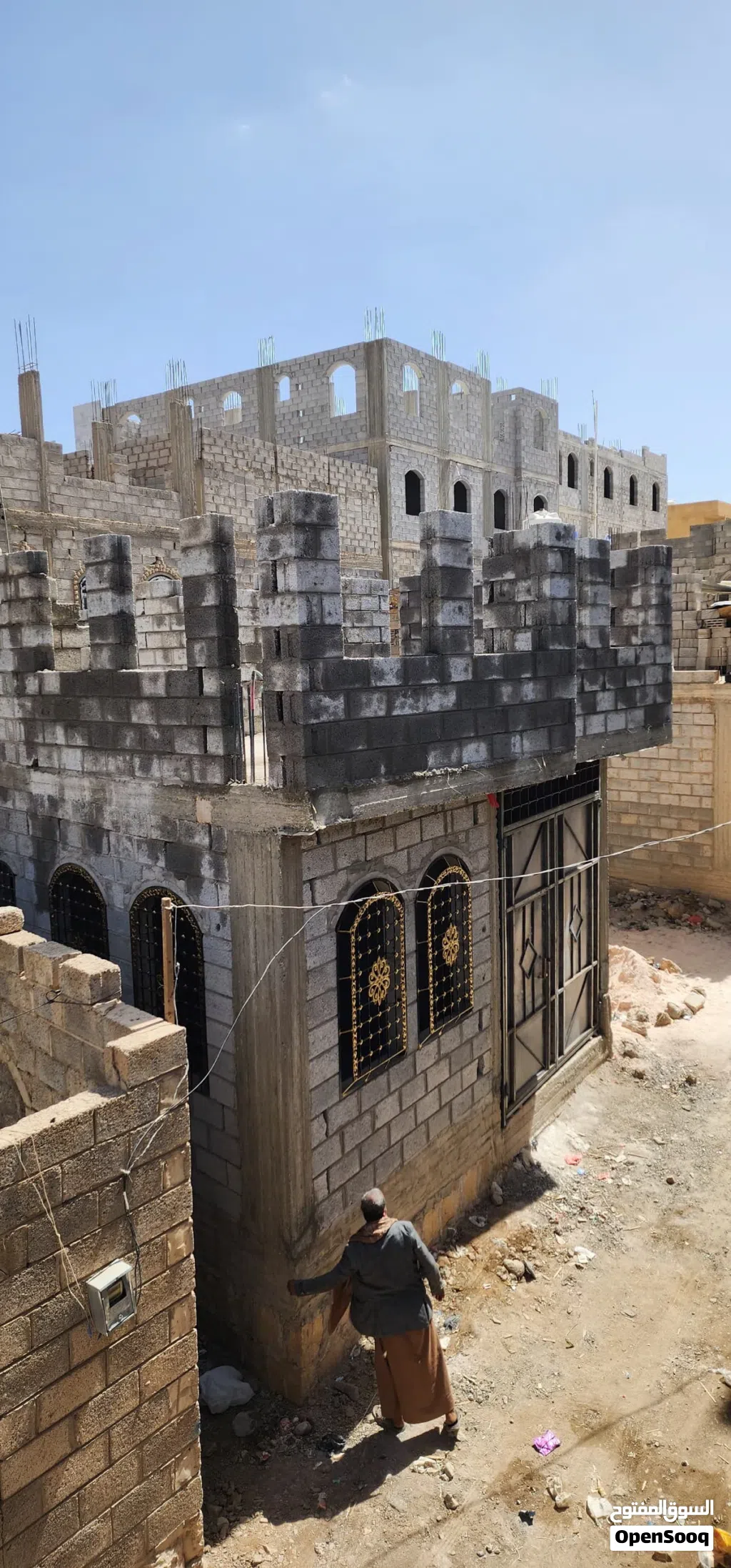 بيت للبيع في جدر خلف سوق جدر قريب من الخط الرئيسي شارع خمسه لشارع نابذ لشارع الثلاثين معمد جاهز