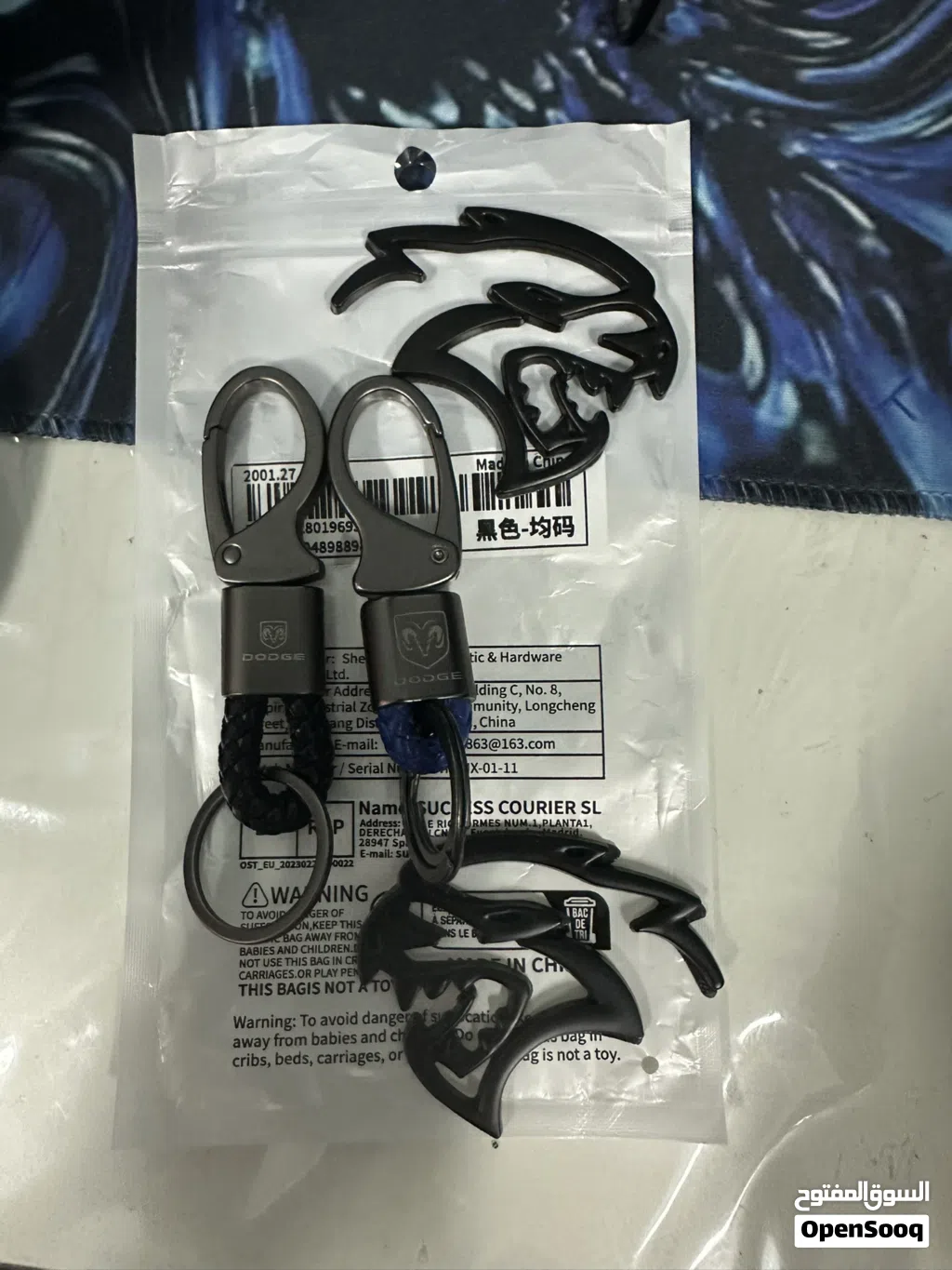 2pc Hellcat emblem + 2pc dodge keychains 2 شعار هيلكلت + 2 ميدالية دودج