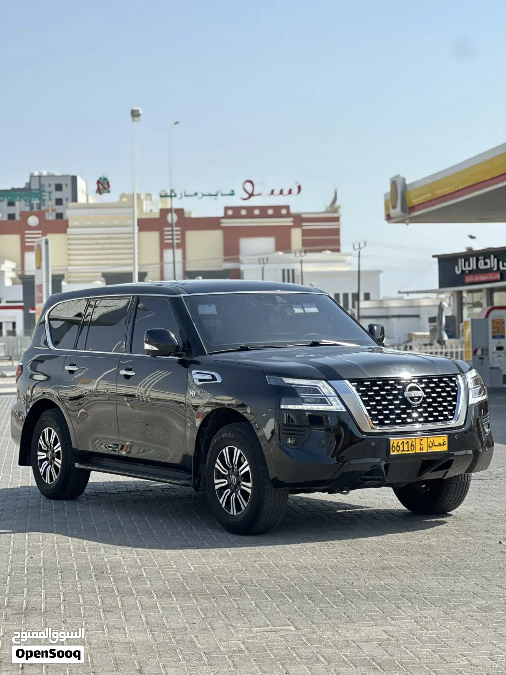 Nissan Armada Platinum