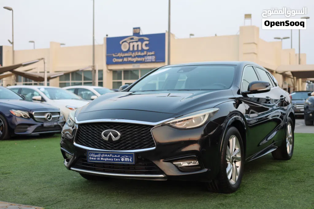 إنفينيتي QX30 Pure