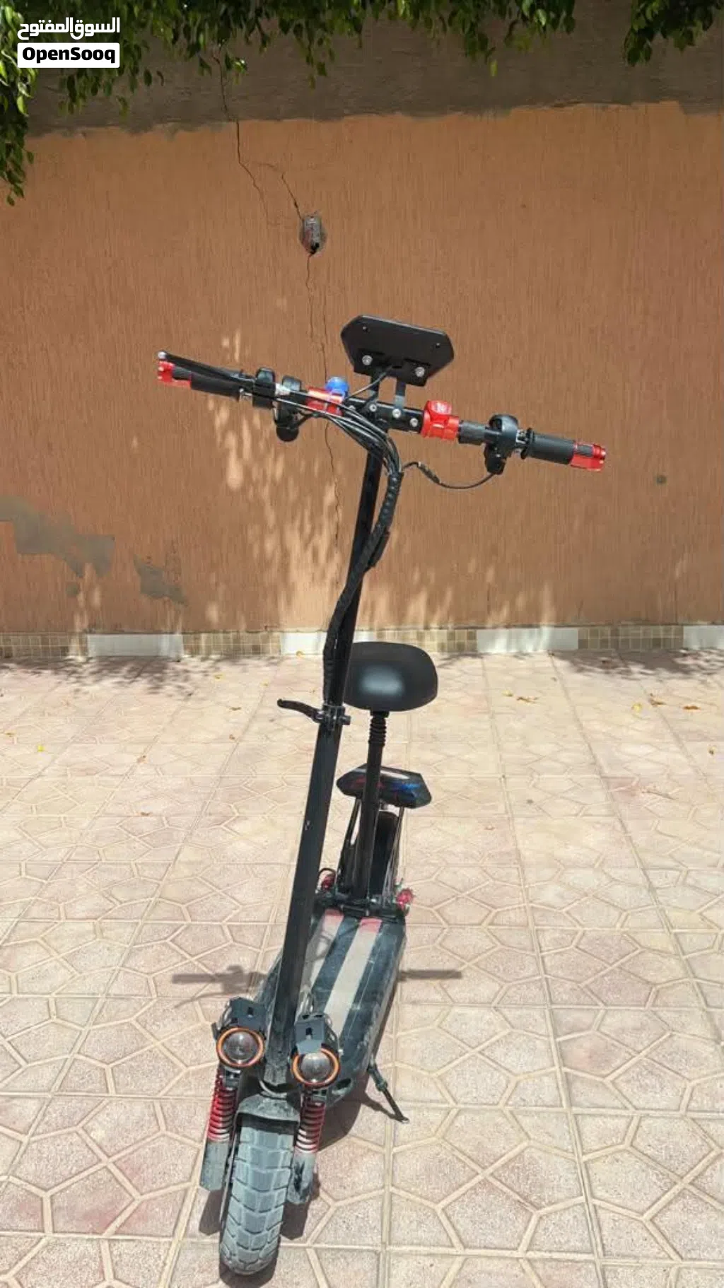 سكوتر الوحش مستعمل اسبوعين بس بسم الله ماشاءالله فيه مشكله وحده مارشا ميغيروش ، الباقي اموره مية مة