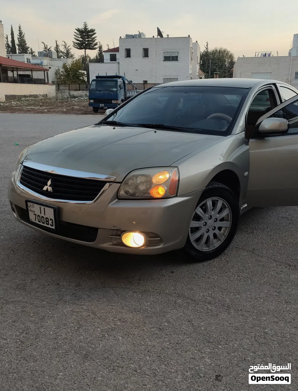 Mitsubishi Galant Standard
