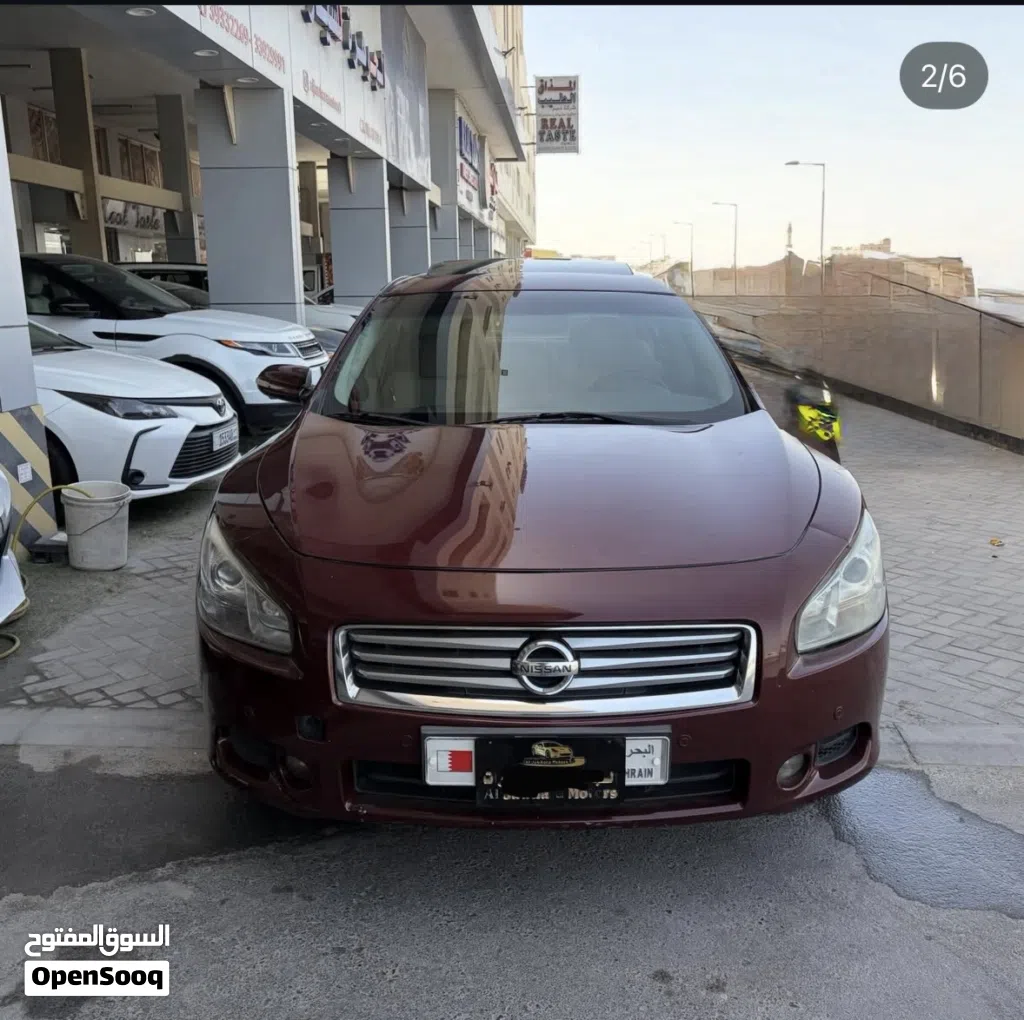Nissan Maxima Standard