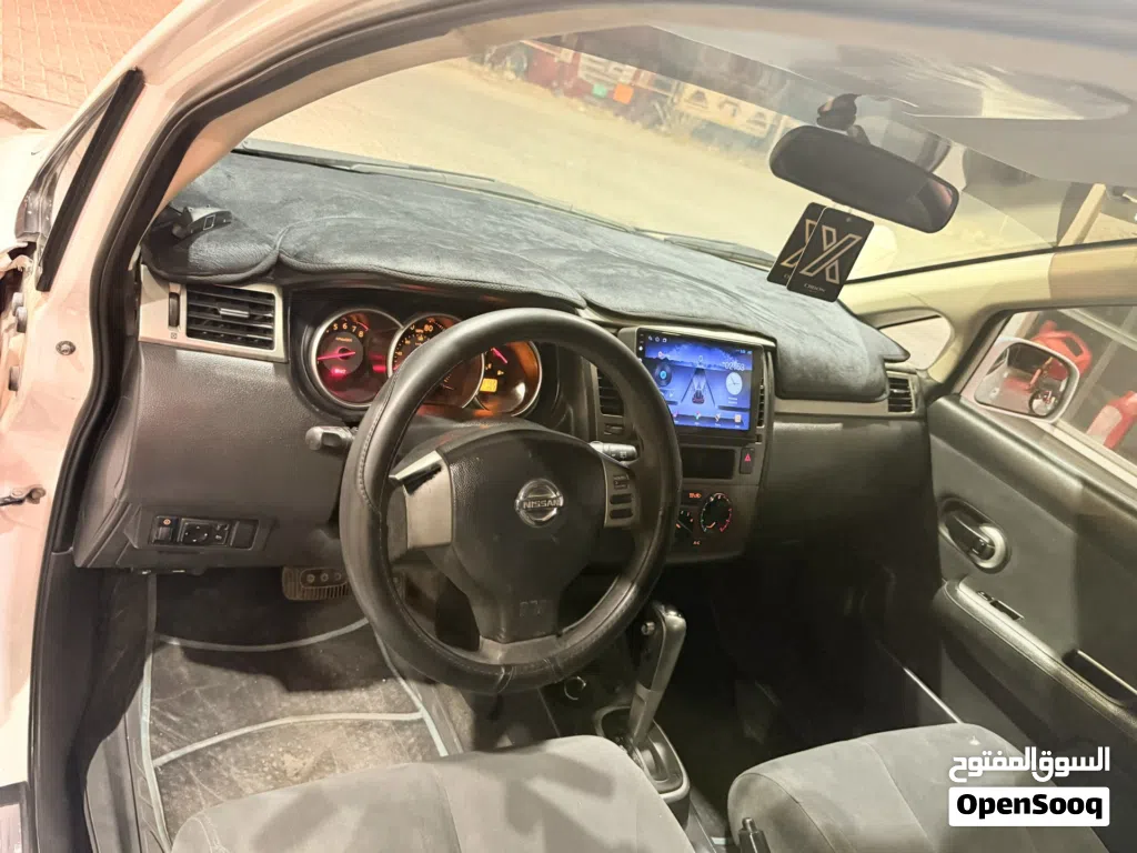 Nissan Versa Standard