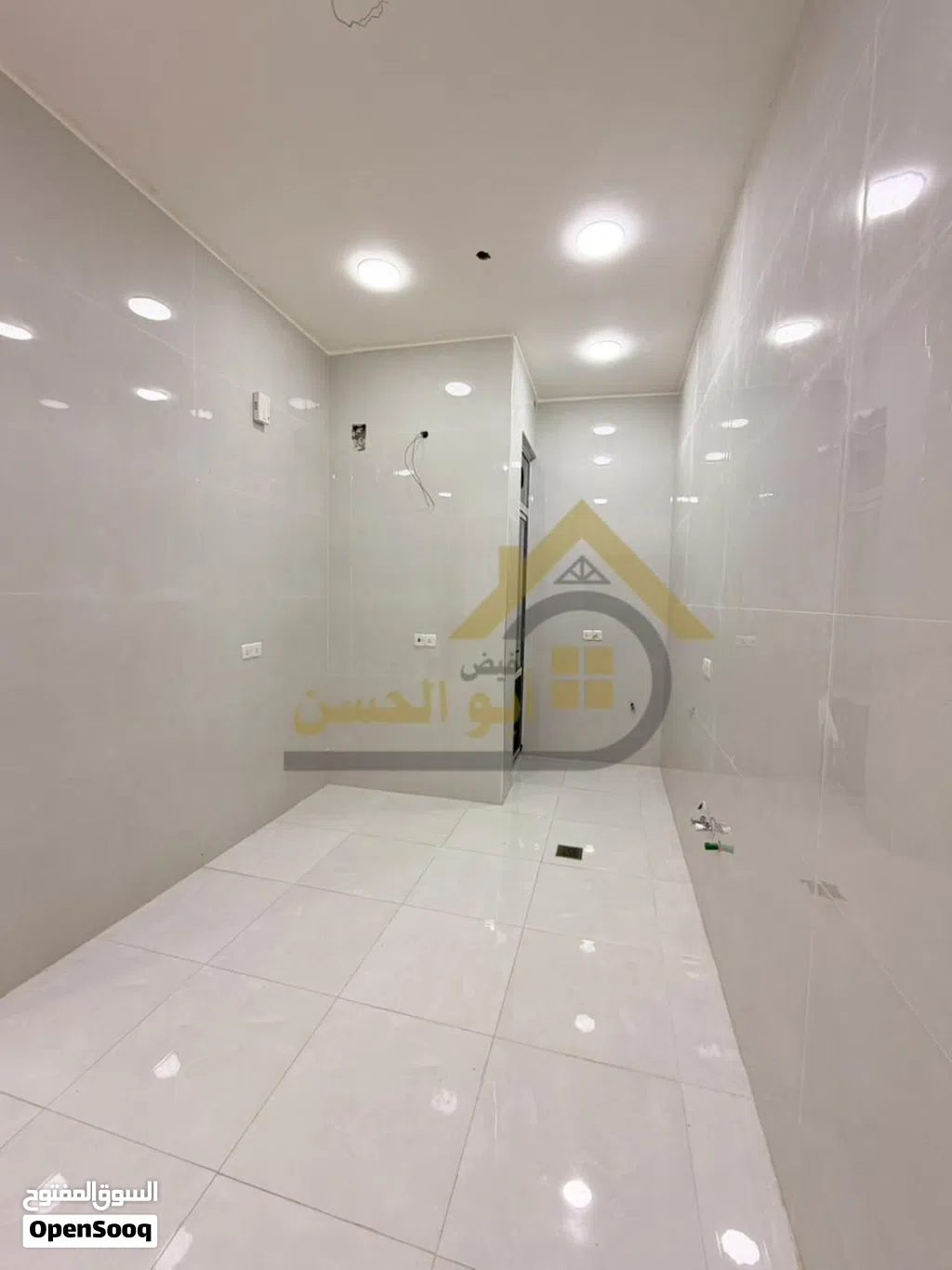 مشتمل حديث للايجار قرب المدينة الرياضية ، المساحة 100