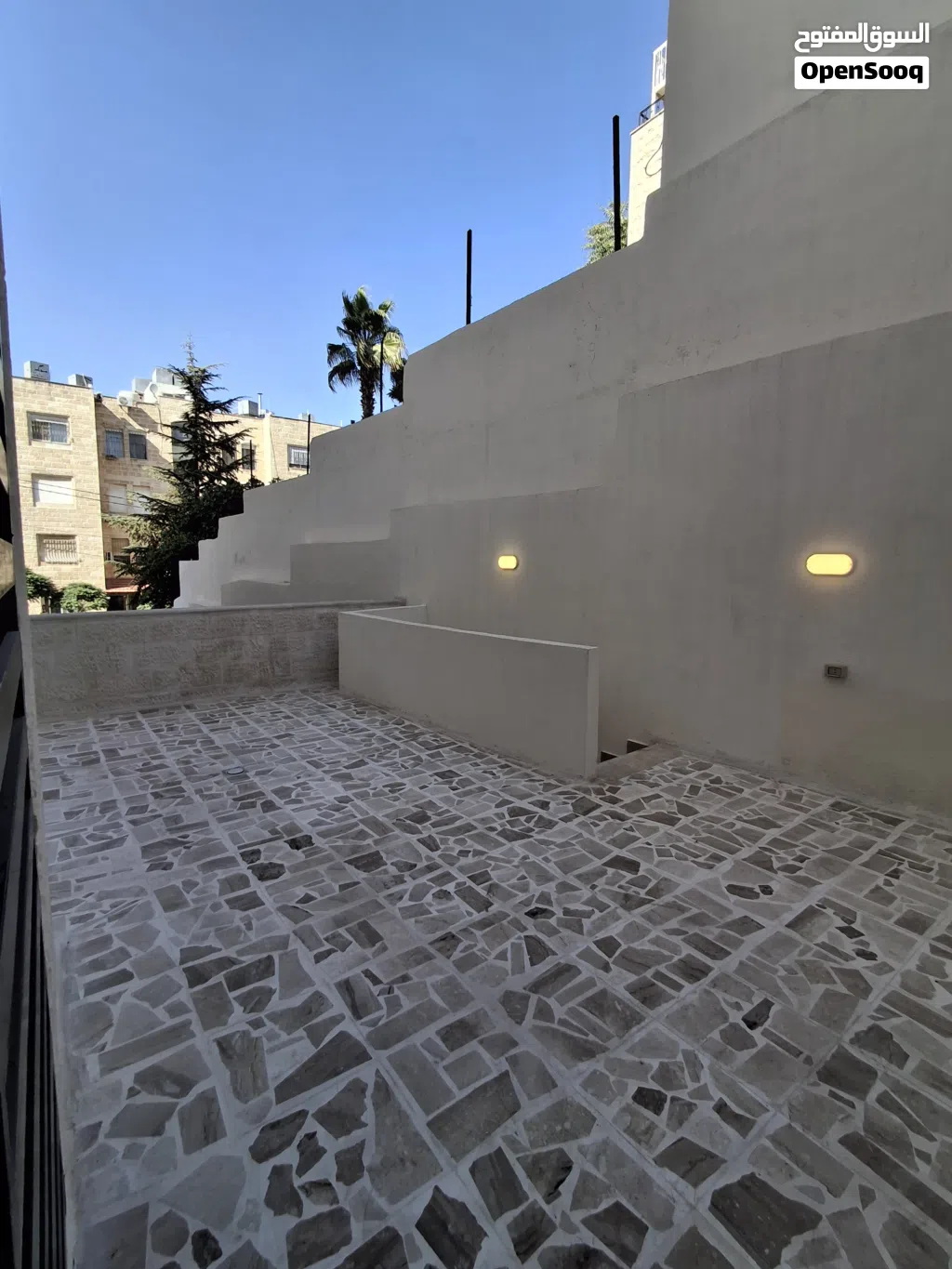 في الجاردنز 150م وتراس جانبي وتراس خلفي