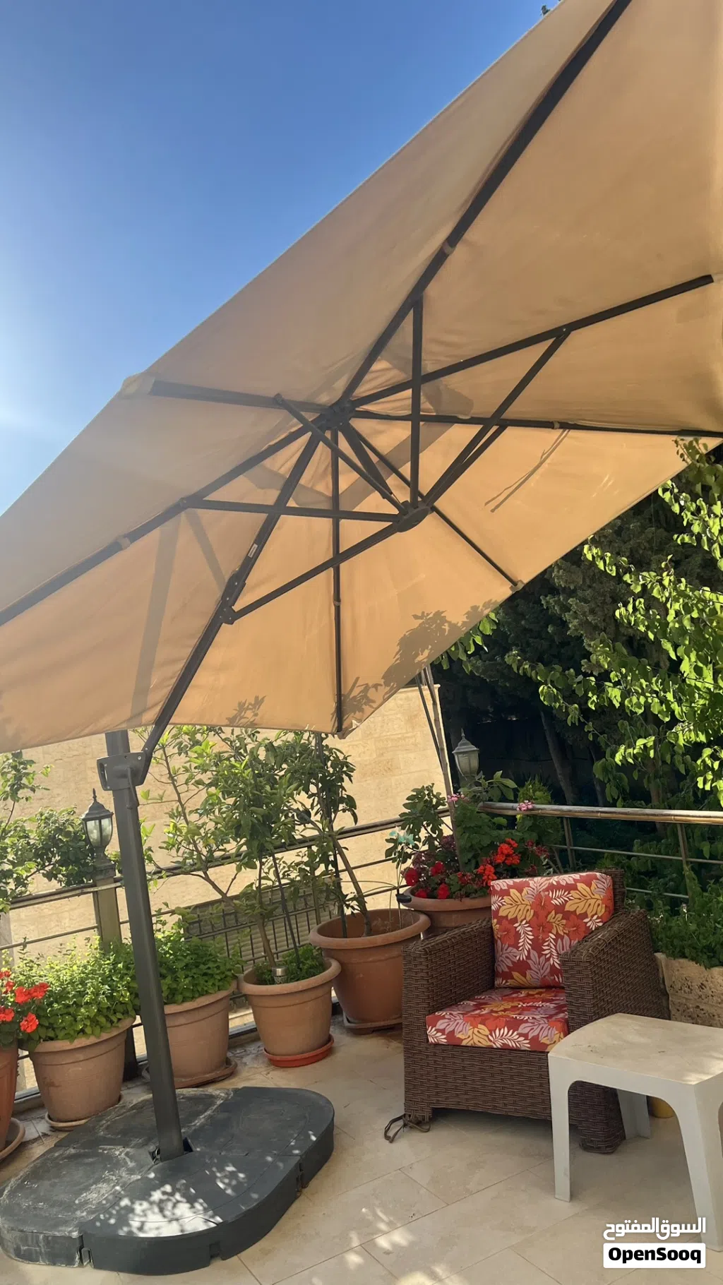 Outdoor umbrella شمسية حديقية