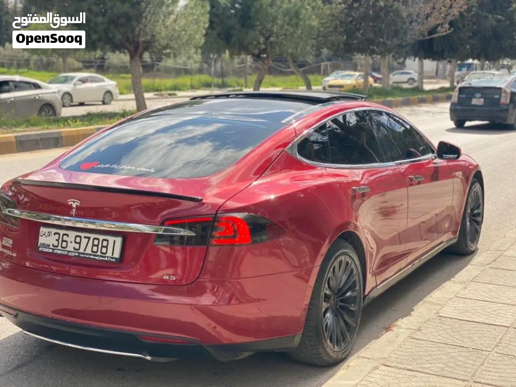 Tesla Model S Long Range
