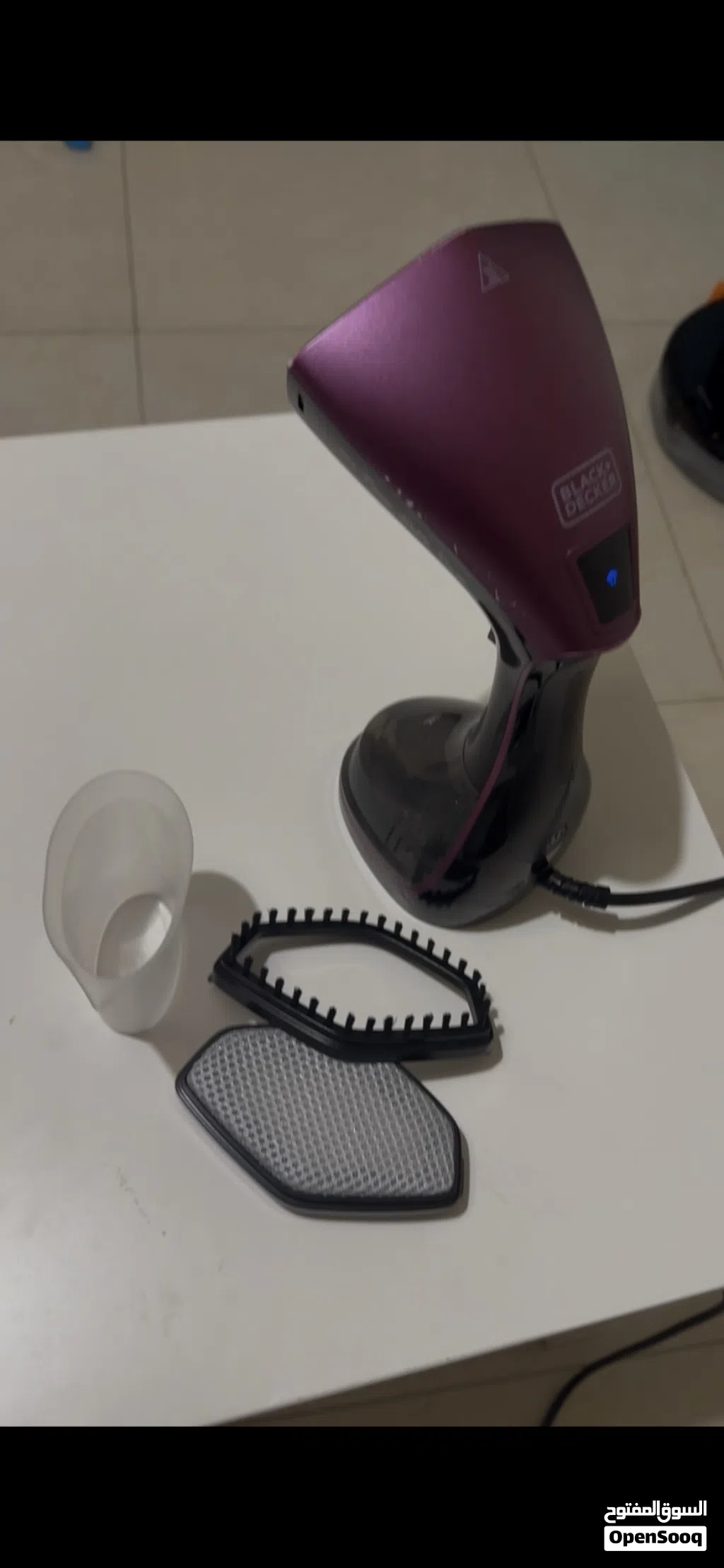مكواية black and decker عالبخار مستعملة نضيفة جداً بتنحمل باليد وخفيفة