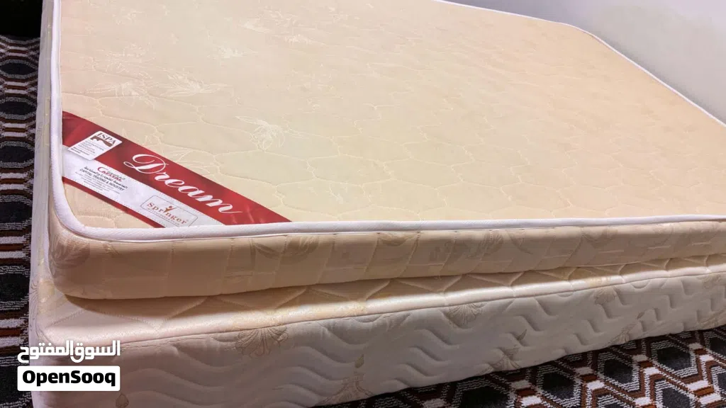 Bed base and mattress