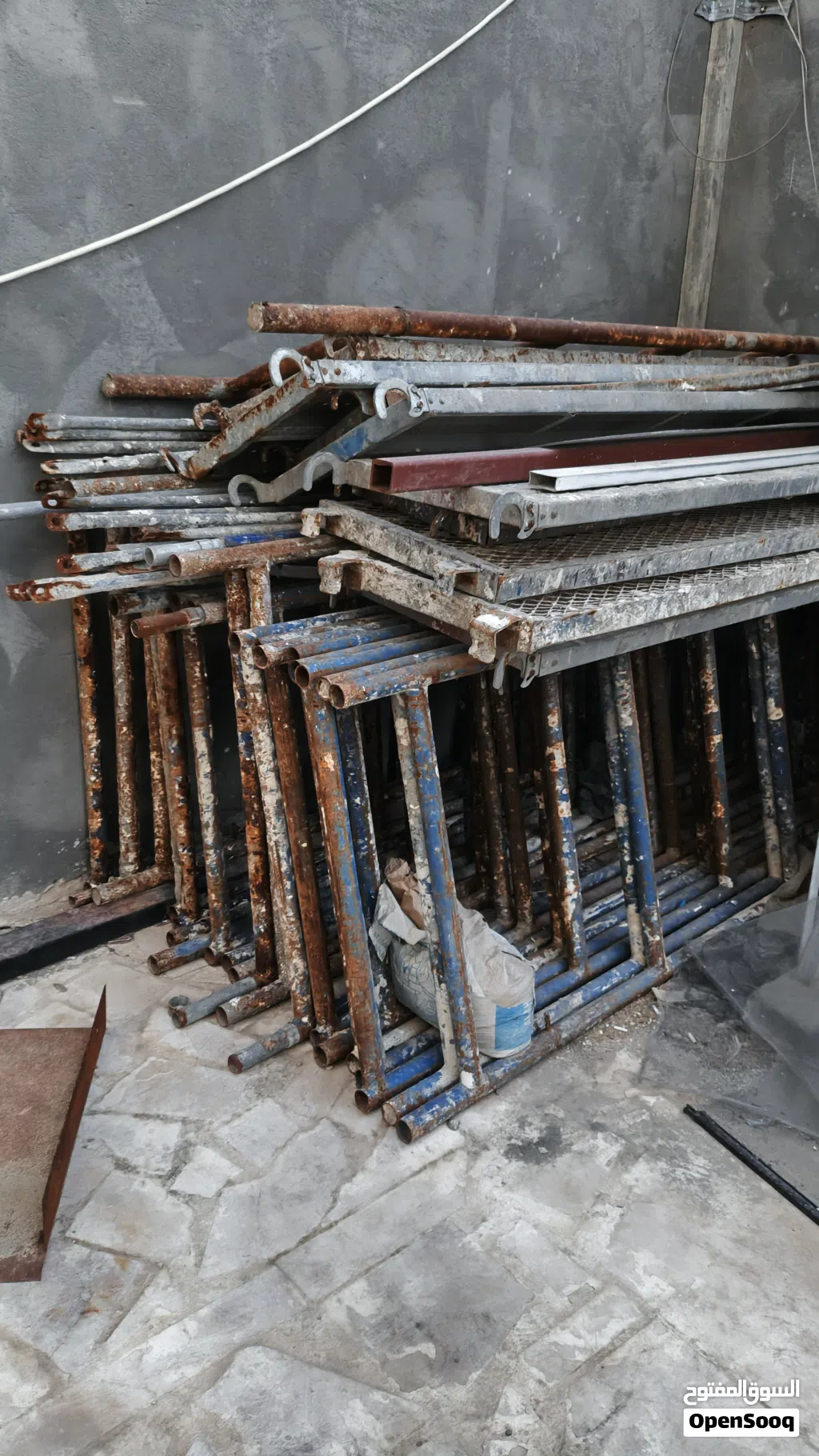 سكلات بناء عدد 10 - بيع مستعجل