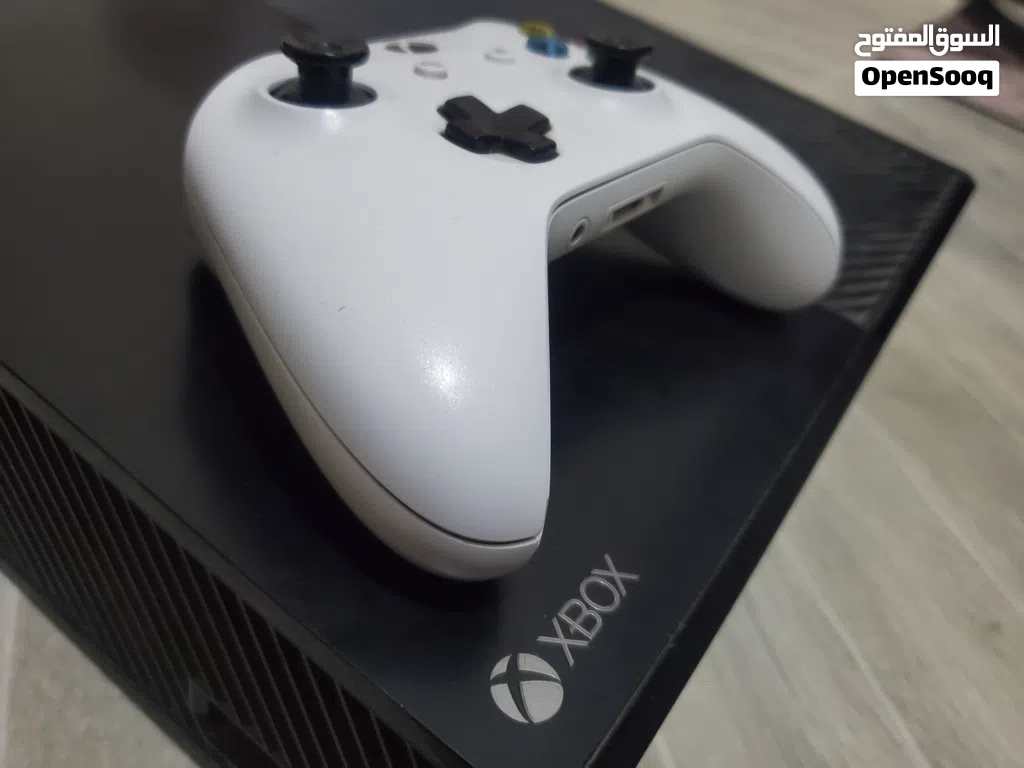 إكس بوكس ون (Xbox One) نظيف جداً 500GB مع 9 ألعاب وملحقات الوكالة الأصلية
