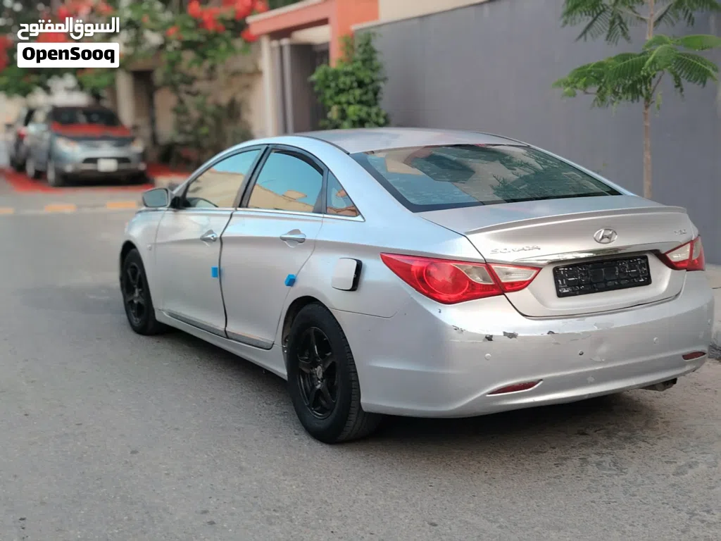 Hyundai Sonata Blue