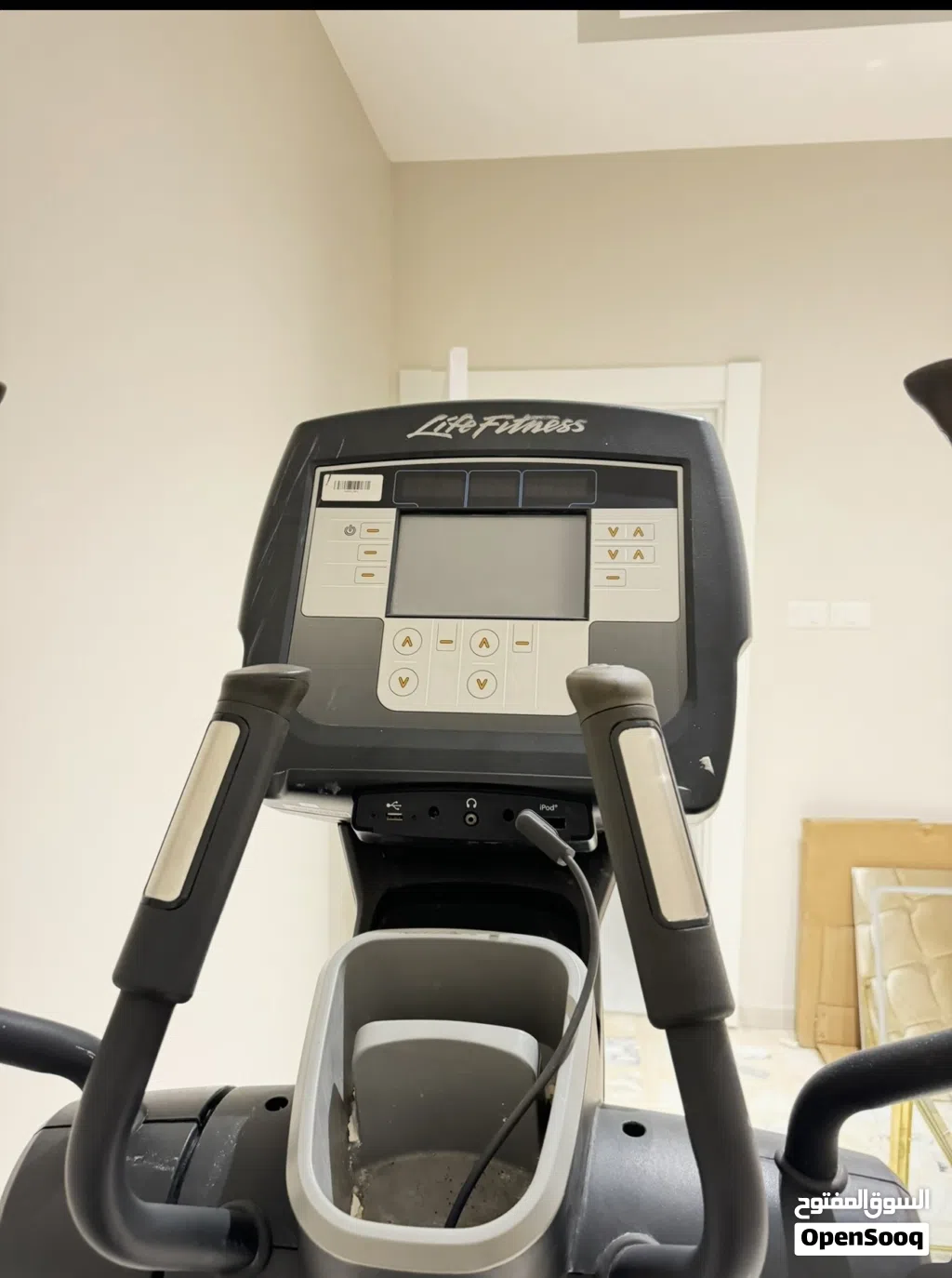 جهاز اليبتيكال احترافي لايف فتنس Life Fitness 95X Cross Trainer بحالة ممتازة بسعر حرق قابل للتفاوض