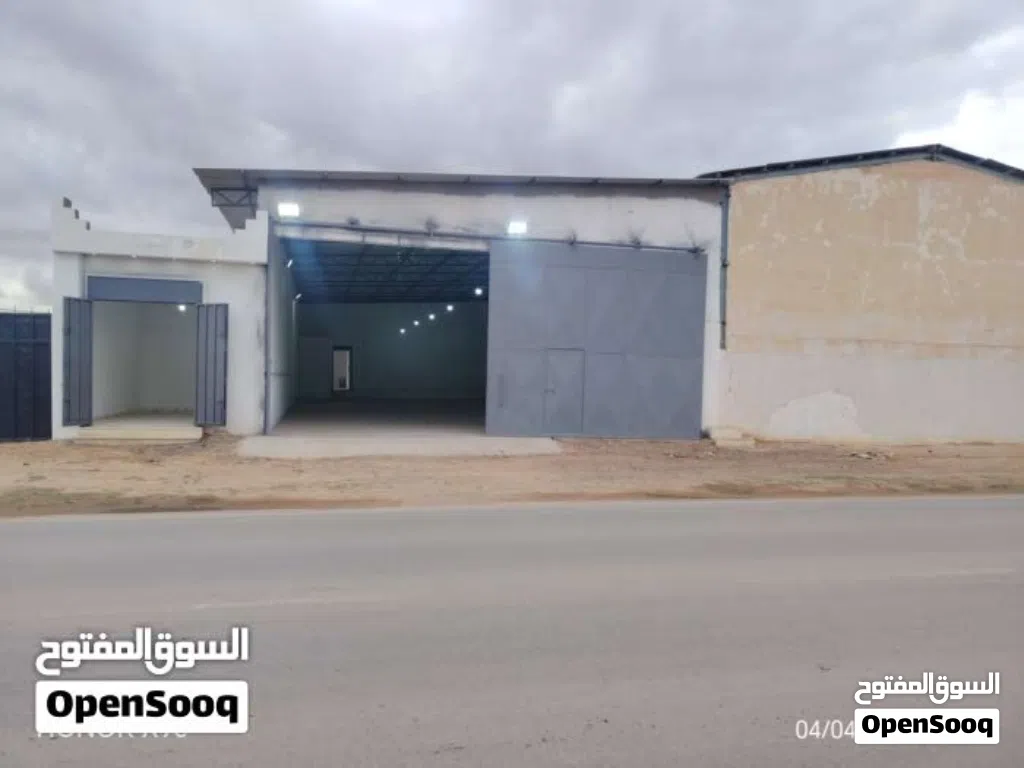 هنقرين ومحل نظام صالة تجارية وتخزين للايجار