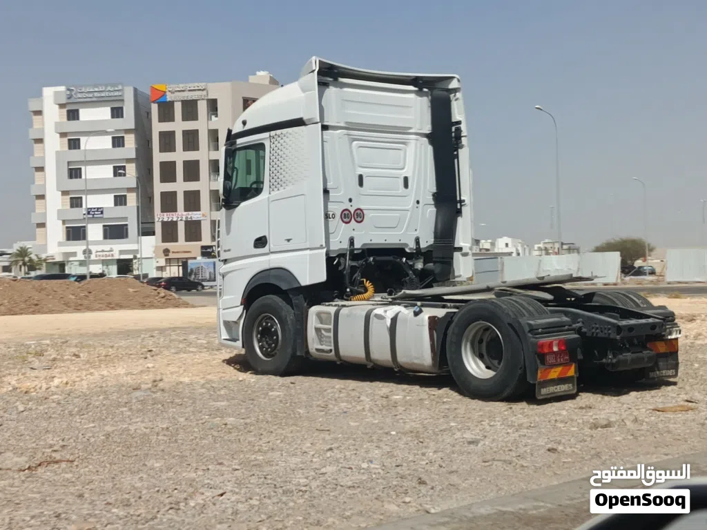 مطلوب 25 شاحنة نقل سطحة نقل نقل دوالي من مسقط الى الاردن عمان