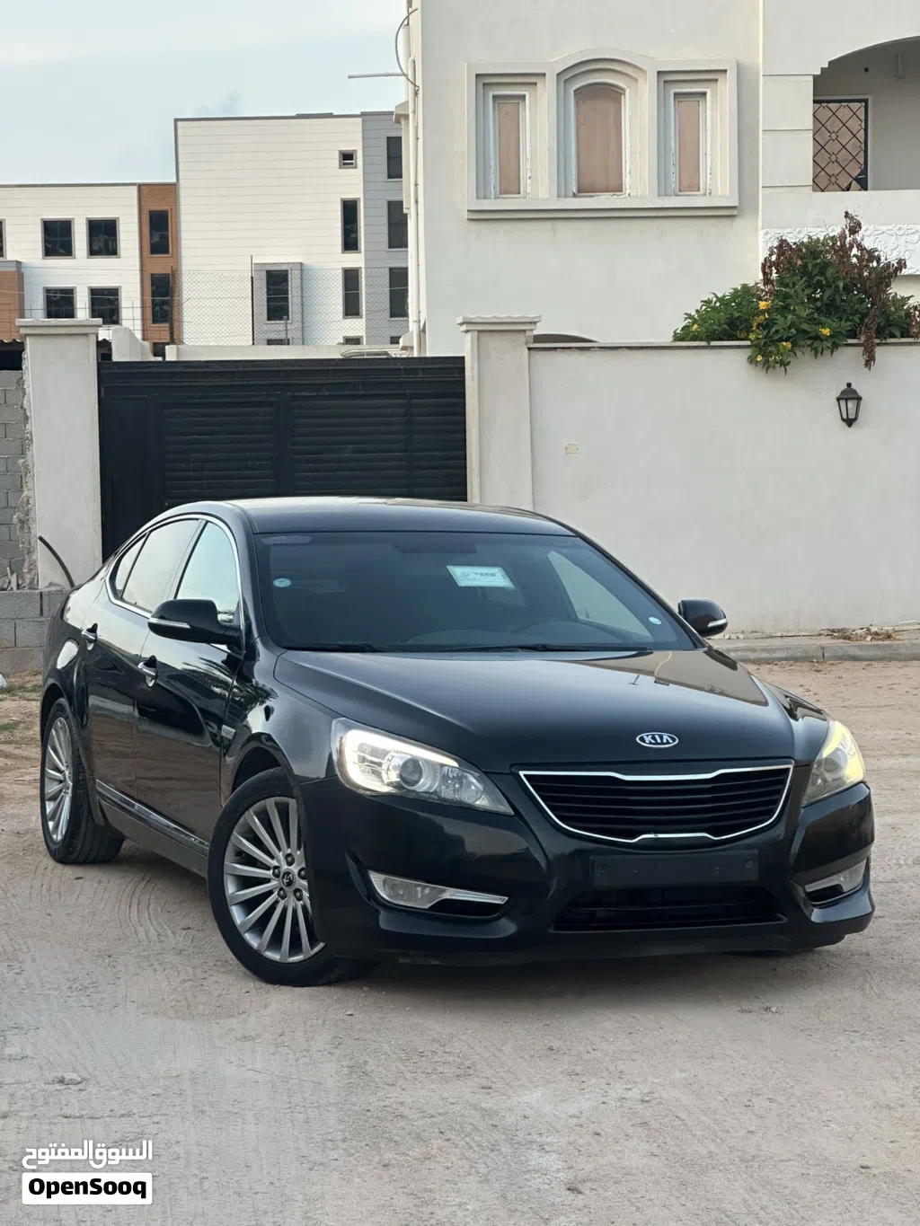 Kia Cadenza Premium