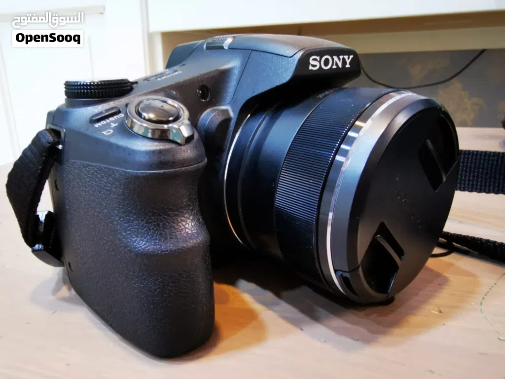 Cyber-shot DSC- HX200V