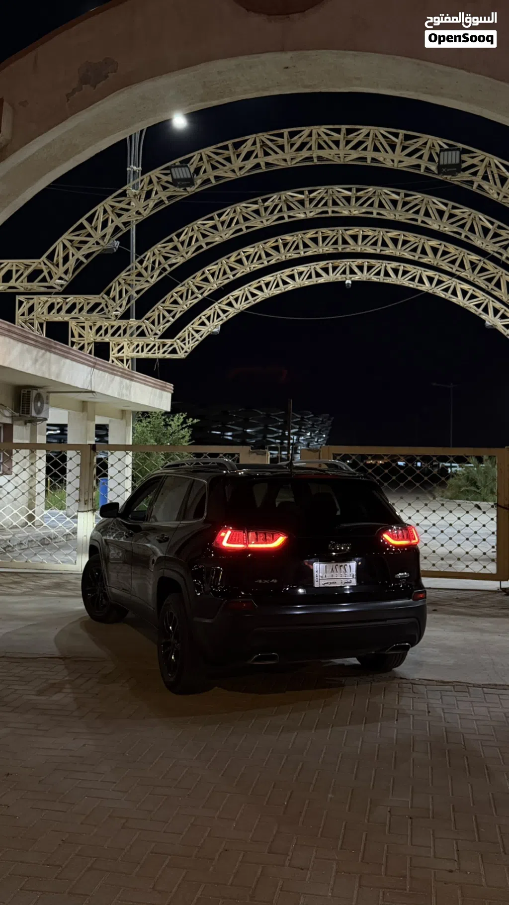 جيب شيروكى Latitude LUX