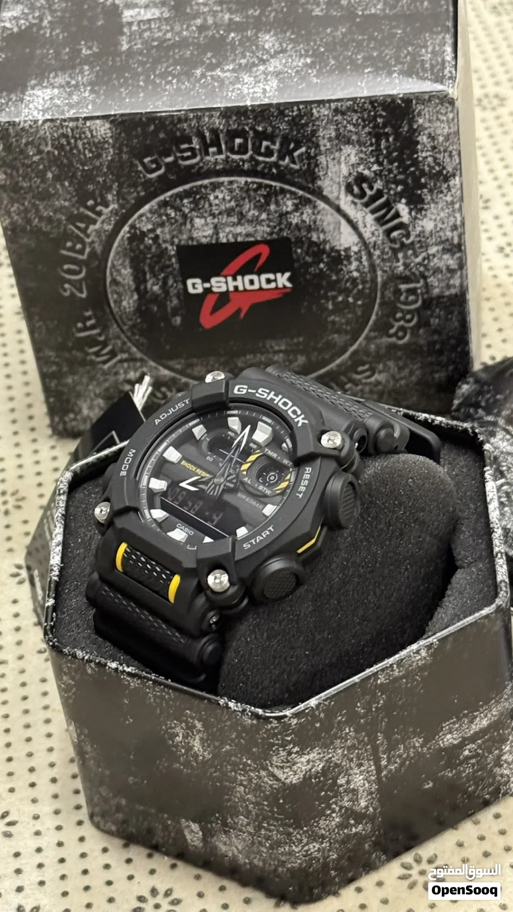 ساعة رهيبة من G-SHOCK بكامل المرفقات
