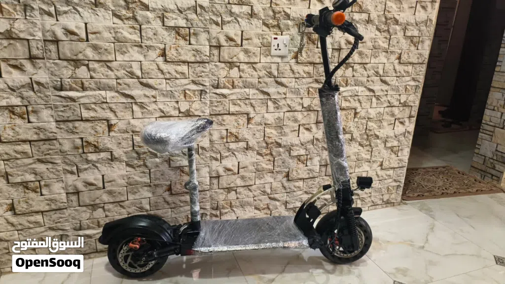 للبيع فقط وليس للبدل مع ملحقاته ونوعيه معروفه وتتحمل أوزان بسعر مناسب وبطاريه جديدة