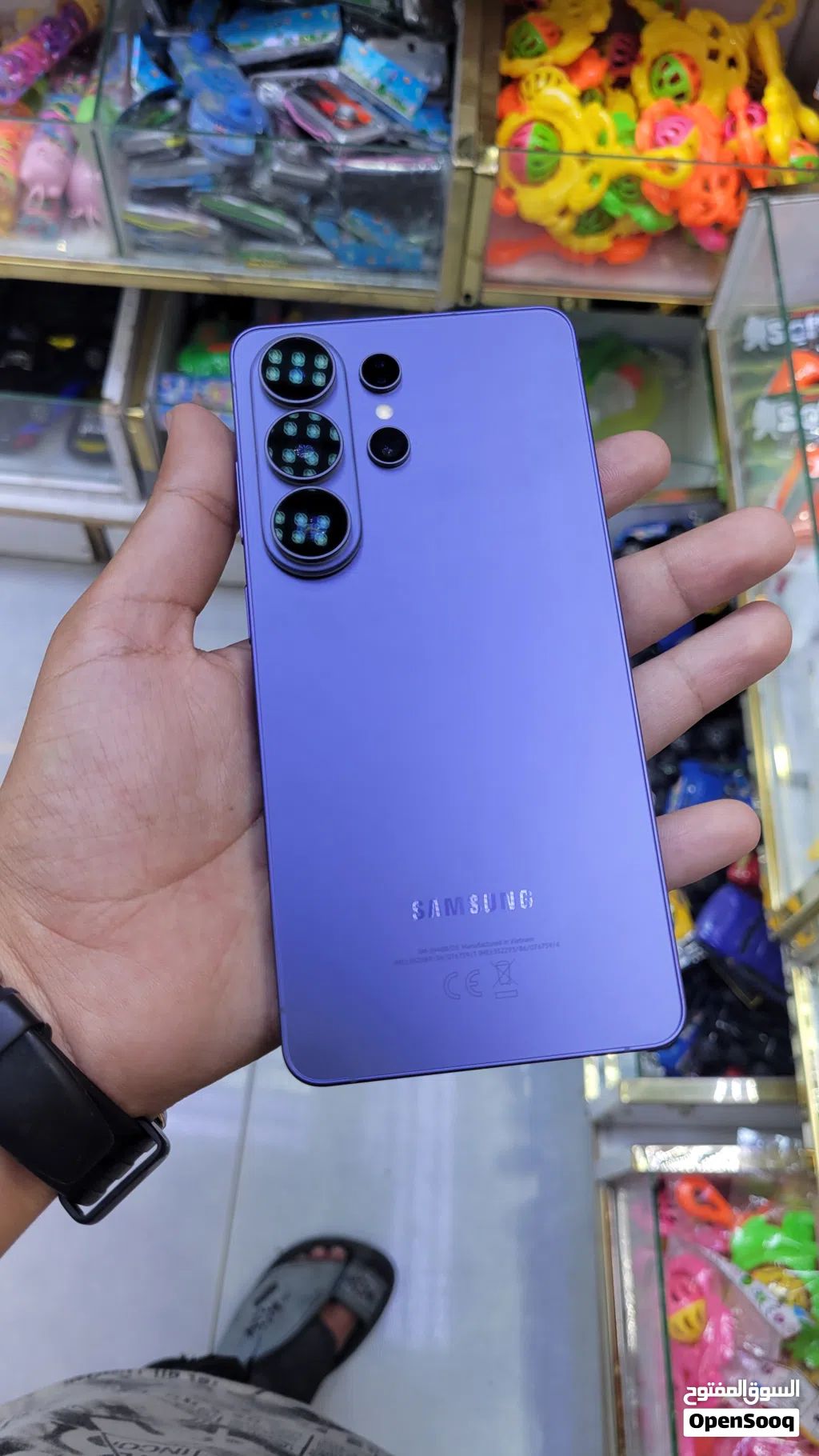 جالکسی 26 الترا 512GB رام 12 استخدام أسبوع فقط شبه جديد تماماً بحالة الوكالة