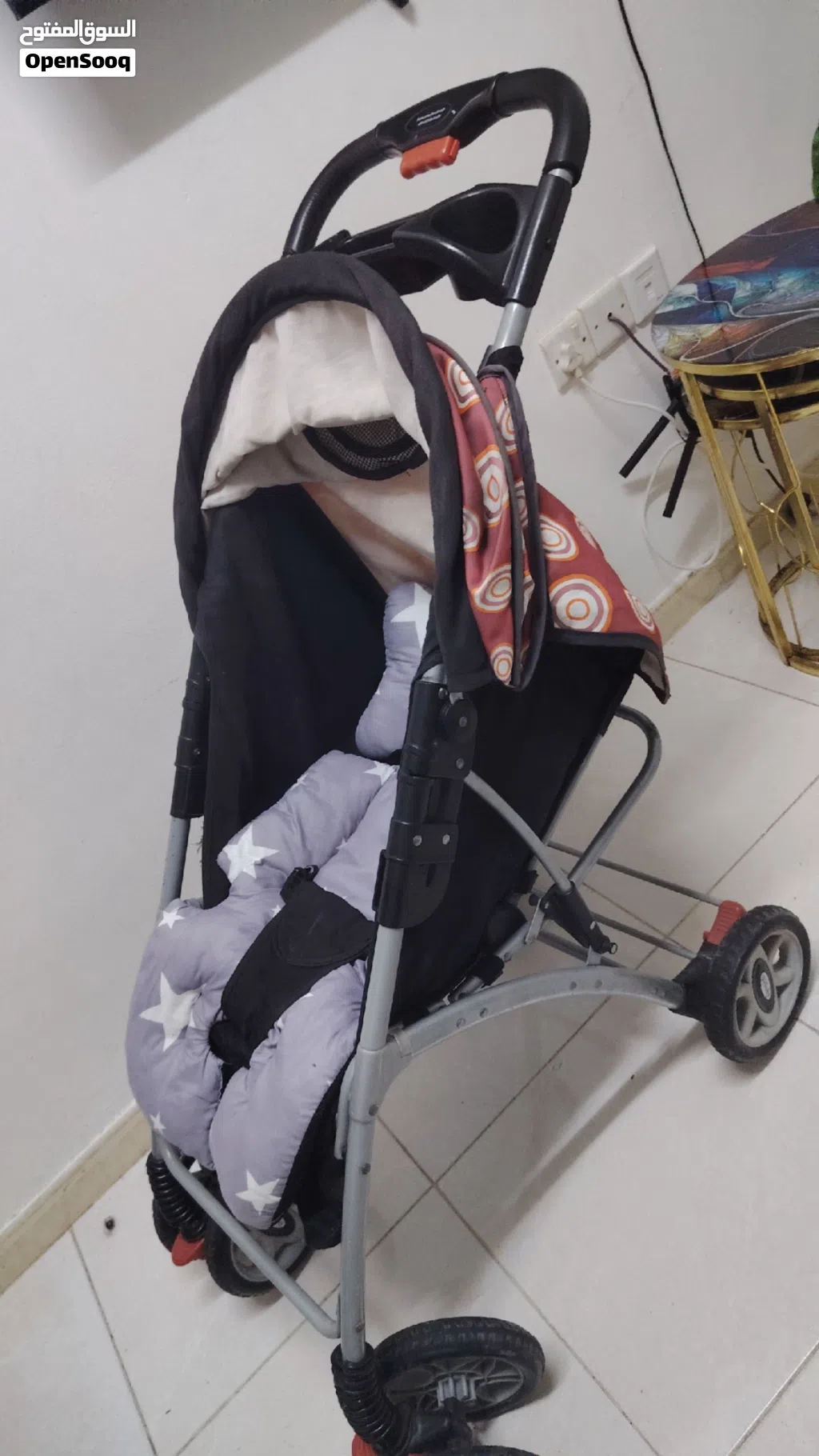 عربة اطفال +كرسي + سيارة اطفال