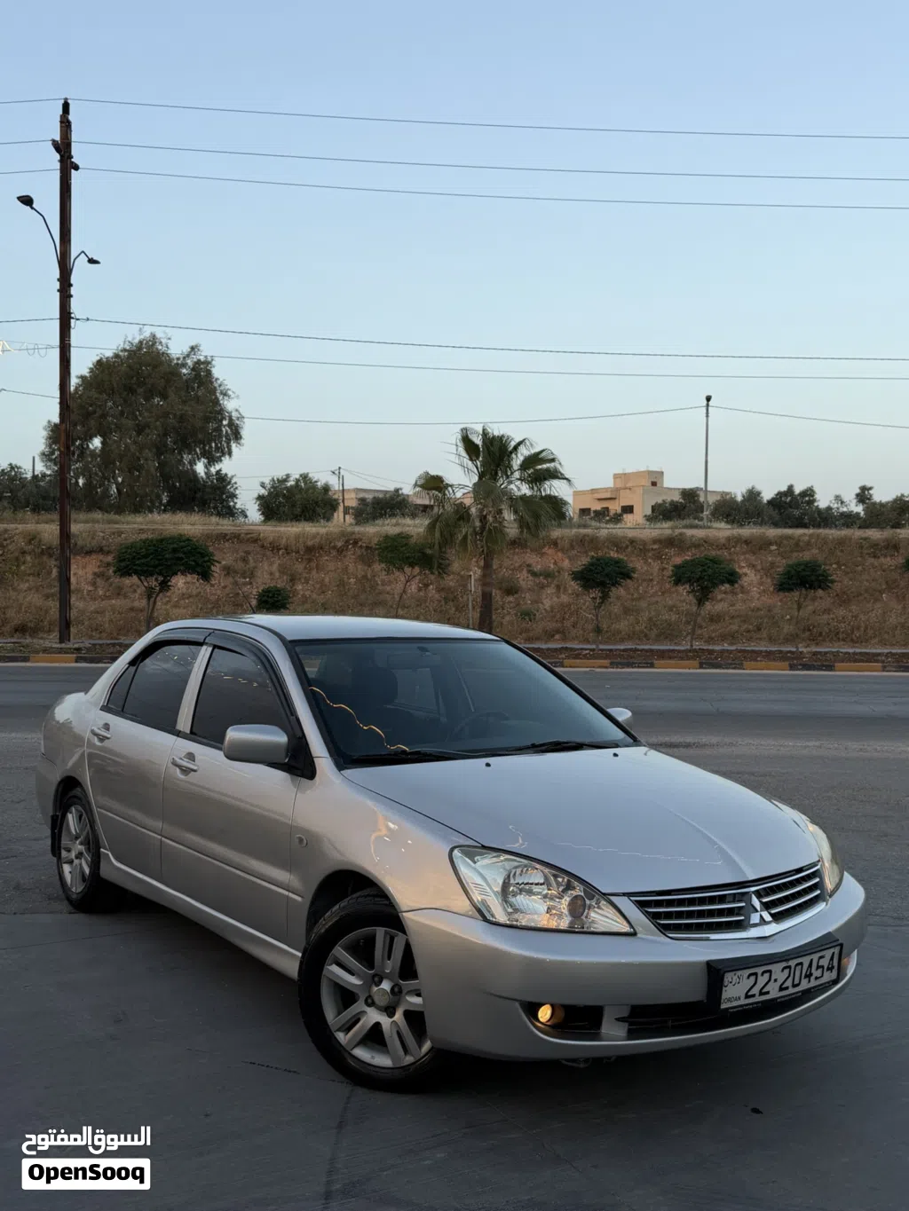 ميتسوبيشي لانسر GLX