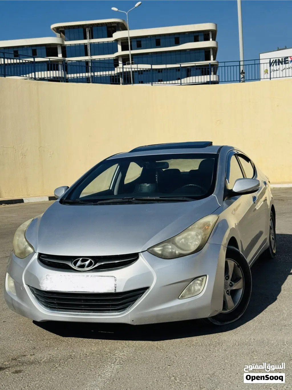 Hyundai Avante Limited