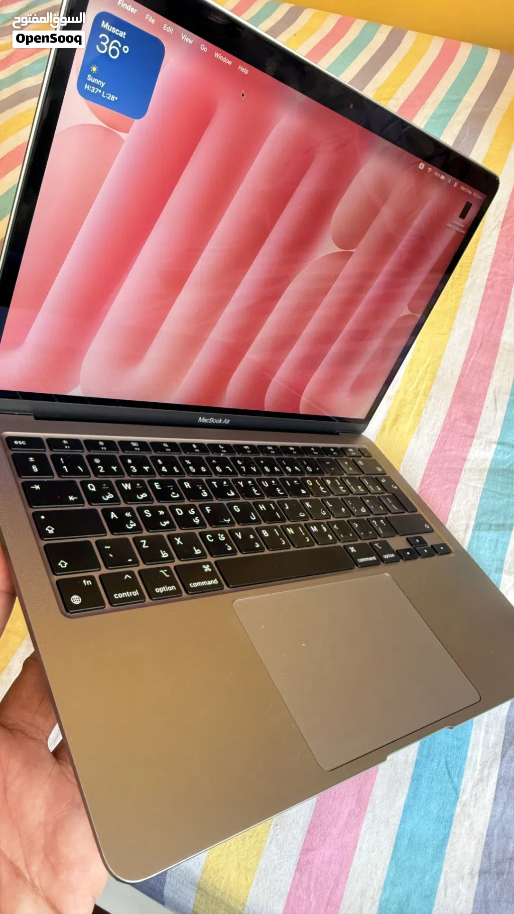 MacBook Air M1 2020;8/256 , Arabic keyboard excellent condition. Once hand used