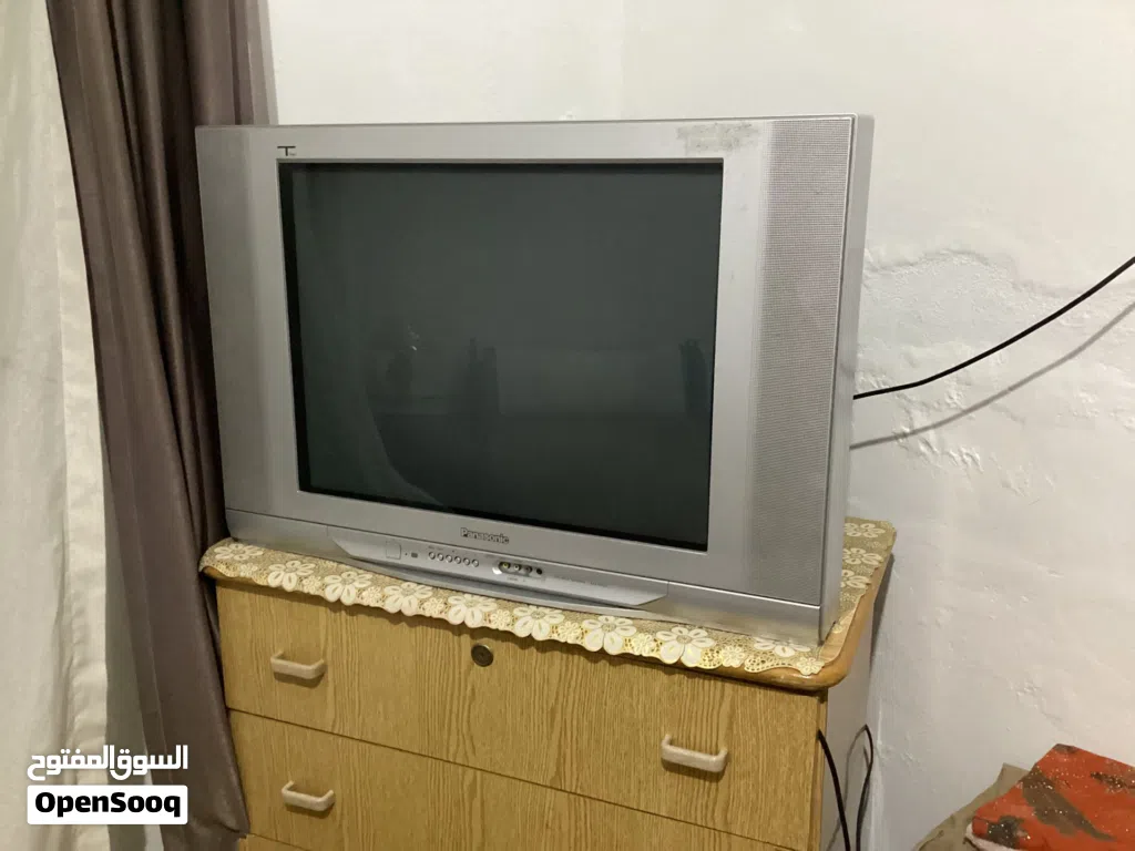 تلفزيون قديم شغال مية مية بسعر مغري