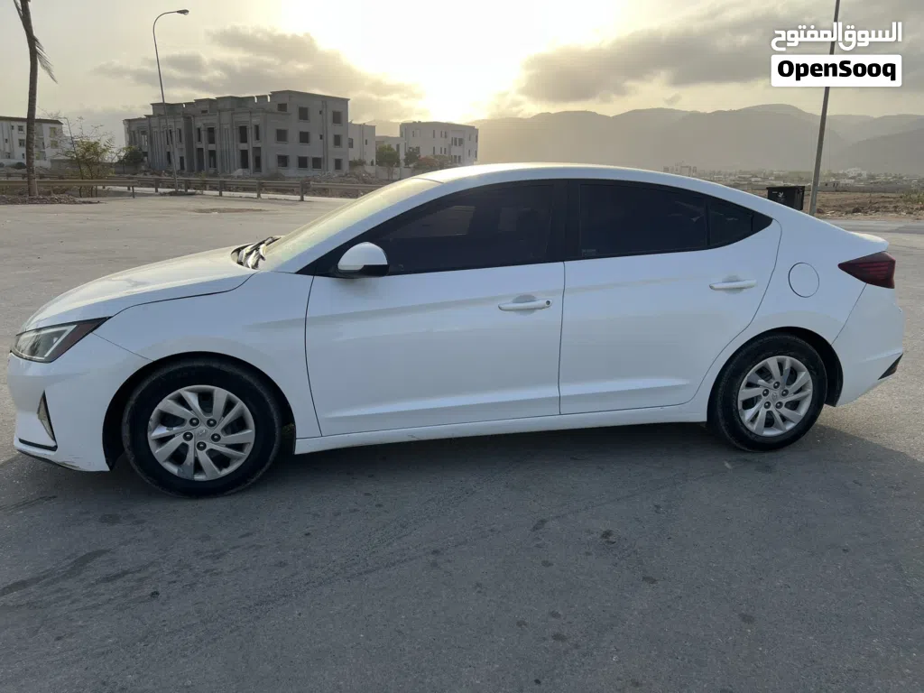 هيونداي النترا GLS