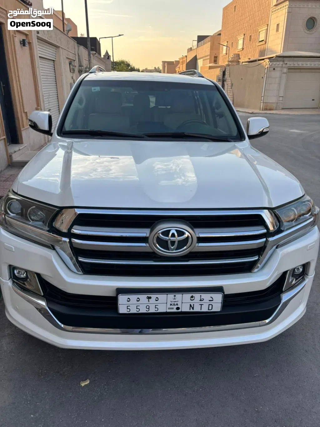 Toyota Land Cruiser GXR