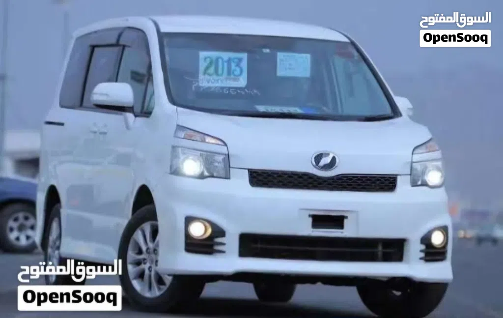 Toyota Voxy Noah S-Z