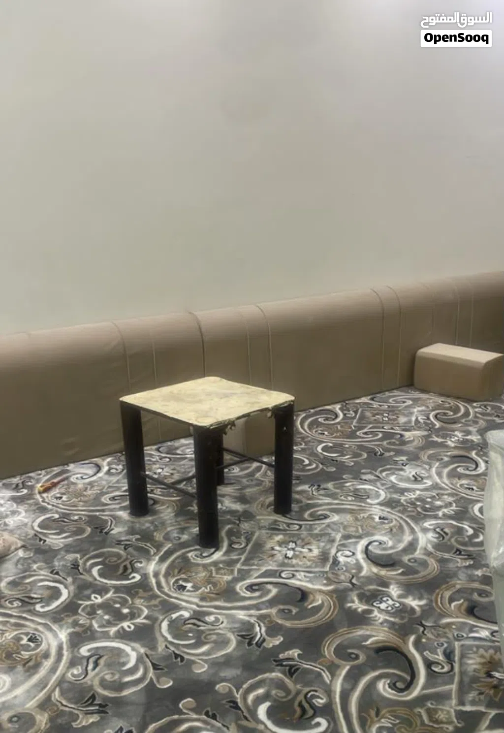 مساند + فرشةً