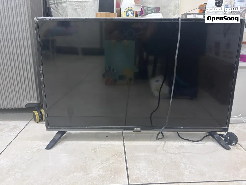 Dexon 32" Smart TV Good as new