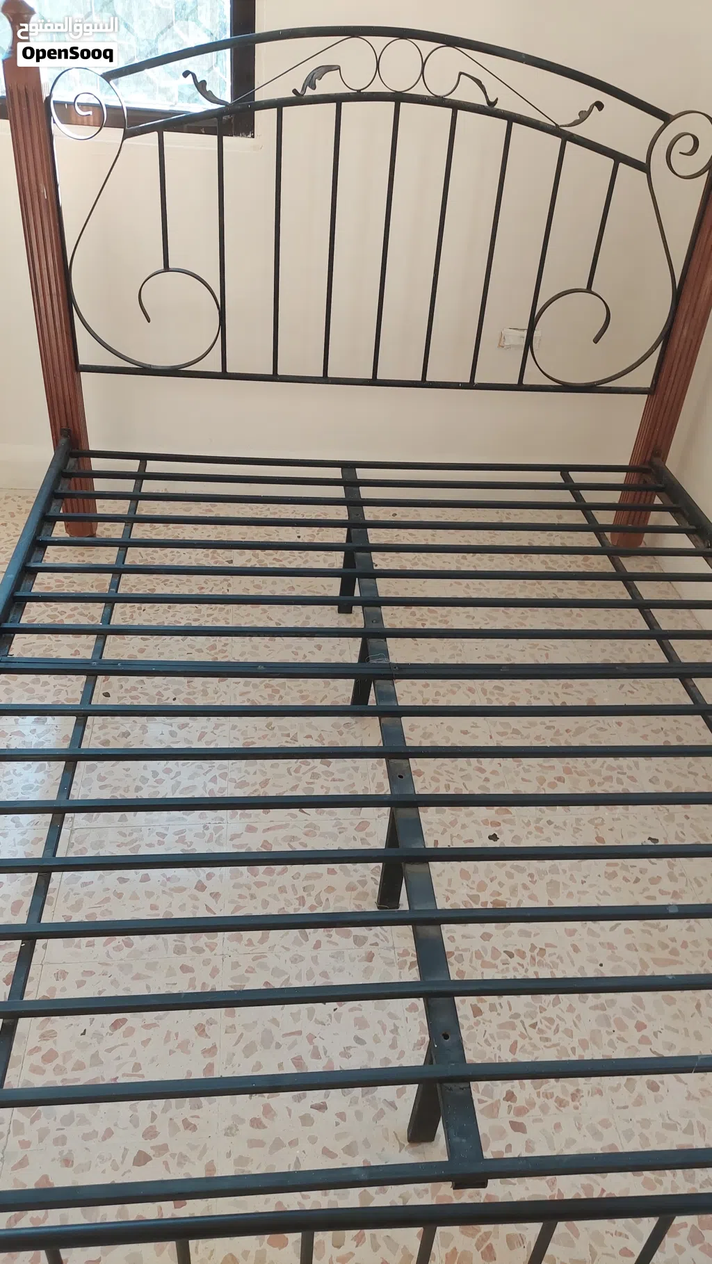 سرير مزوج حديد