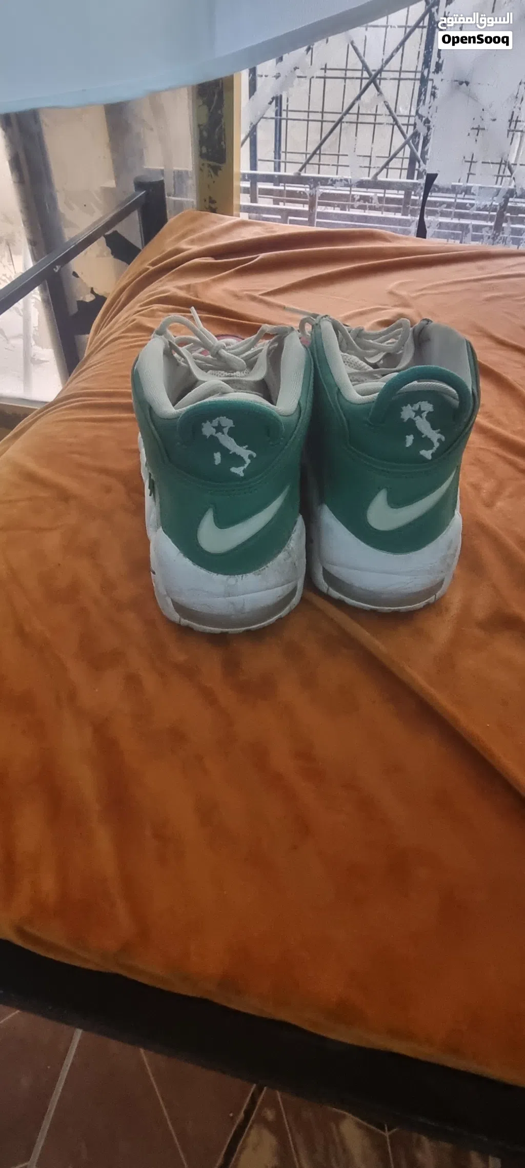 this good condition no damage everything is ok