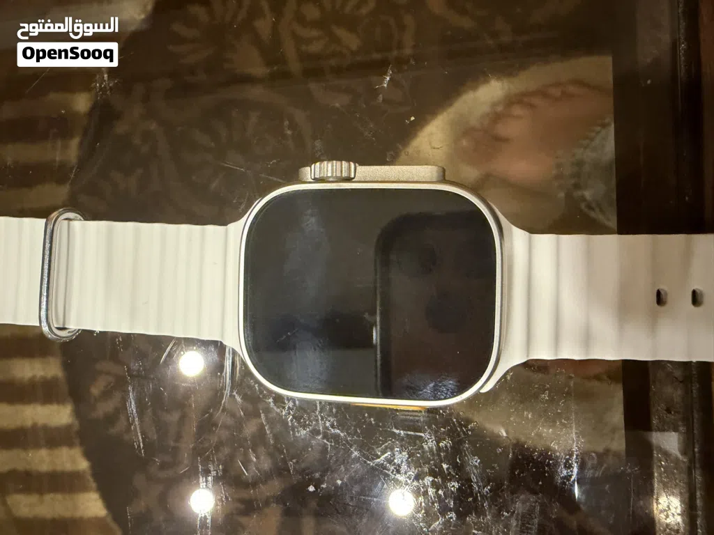 ساعة ابل وتش ألترا 2كوبي مستر للصلي لما تشغلها بتعطيك شعر ابل وكرتونة ابل مع كامل الخوتمات على ساعه