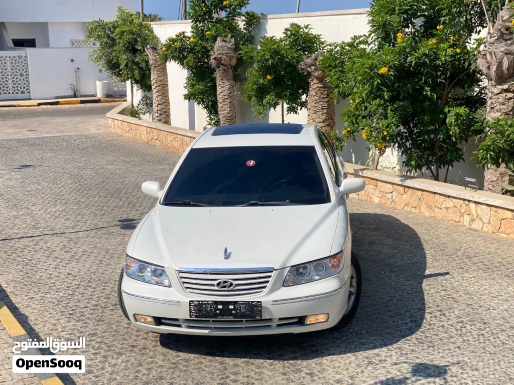 Hyundai Azera Standard