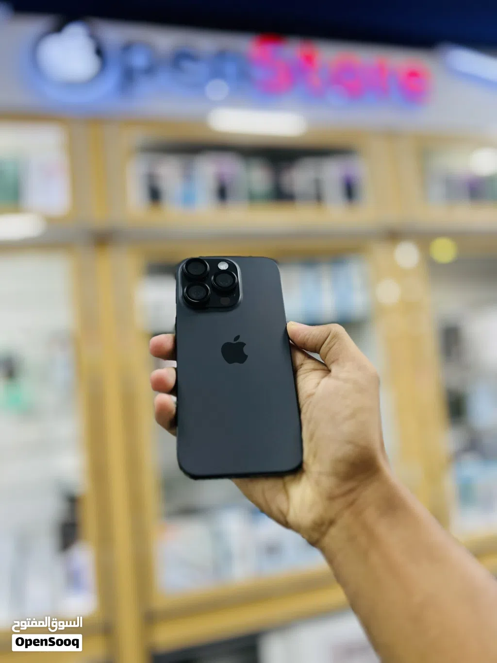 Iphone 16 pro 512gb less used clean condition