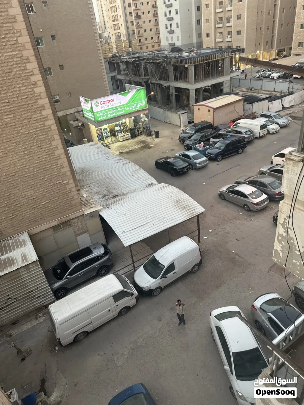 غرفه 4*4 داخل شقه في حولي