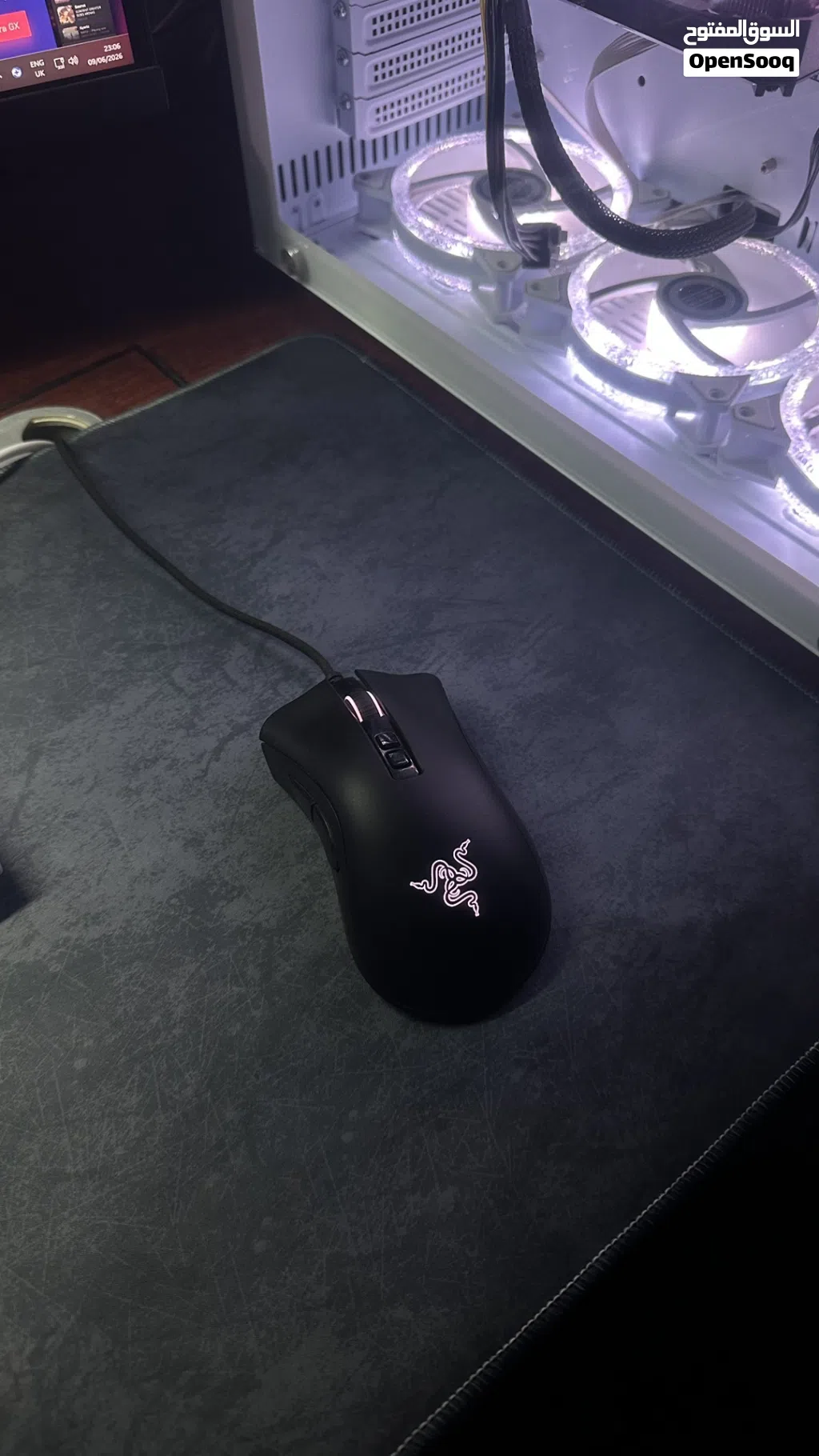 ماوس من شركة ريزر (Razer) شبه جديد في حاله ممتازه جداً...