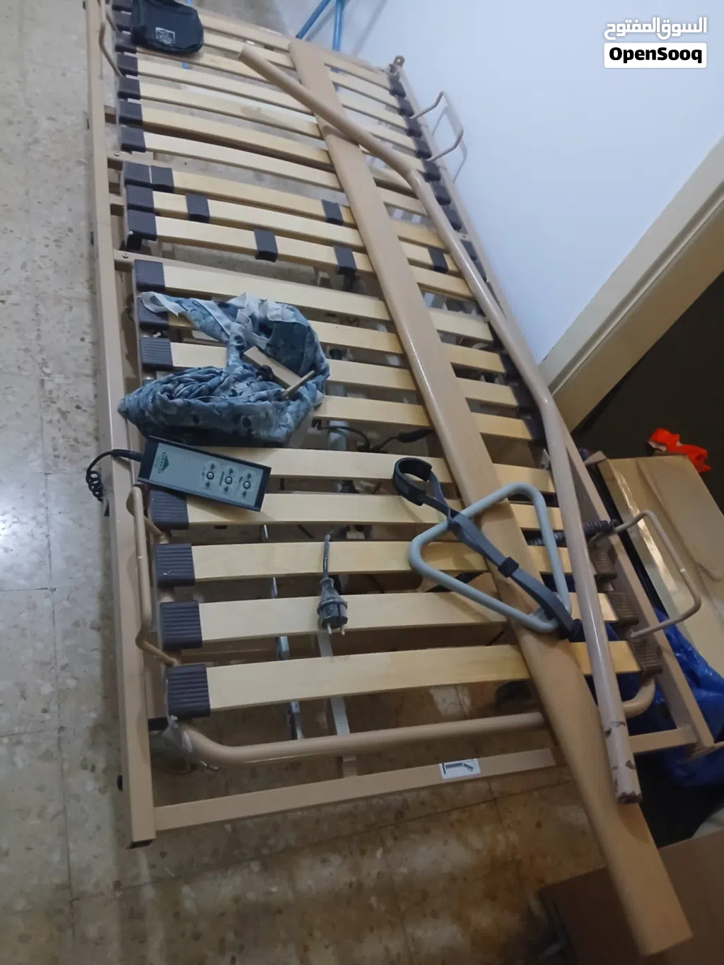 سرير طبي كهربائي نظيف للبيع