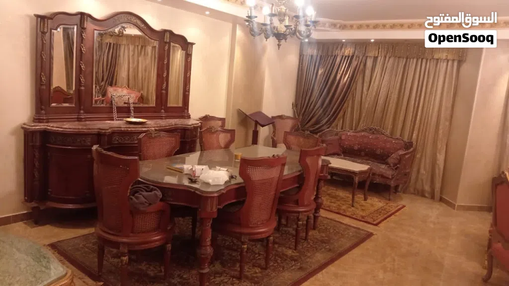 يوجد لدينا شقق بجميع مناطق المعادي وشقق فندقيه علي النيل مباشر صف اول وثاني وشقق للمغتربين شهري ويوم