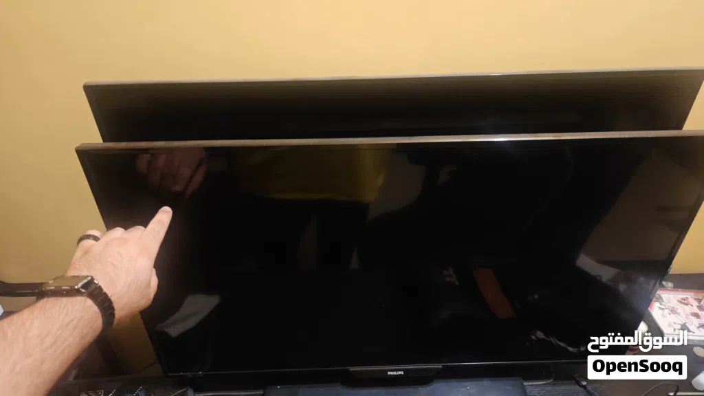 2 تلفزيون فلبس وتوشيبا أصلي .للبيع