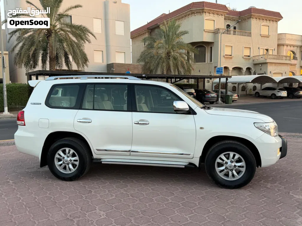 Toyota Land Cruiser GXR