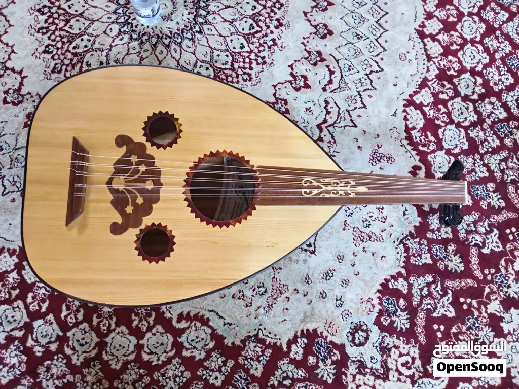 عود مصري فيه متوسط