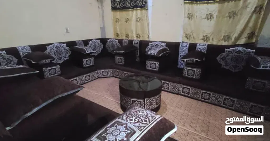 مجلس ضغط وصابي مستخدم نظيف 12 متر نقشه إسلامي ب 160 الف نهايه